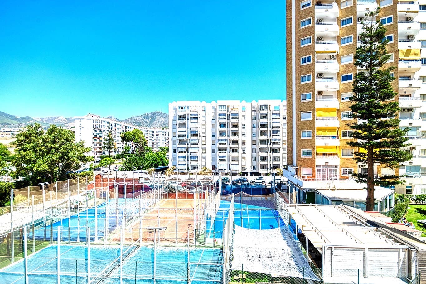 2 sypialnia Apartament przy plaży do wynajęcia w Fuengirola z basenem garażem - 900 € (Ref: 10029672)