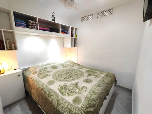 1 sypialnia Apartament przy plaży do wynajęcia w Zona Puerto Deportivo, Fuengirola - 1 100 € (Ref: 10091023)