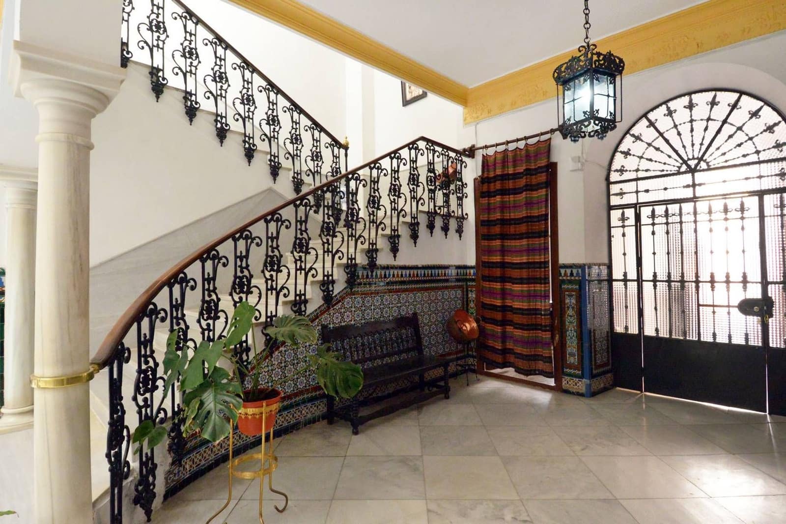 8 soveværelse Byhus til salg i Rute med swimmingpool - € 650.000 (Ref: 5413570)