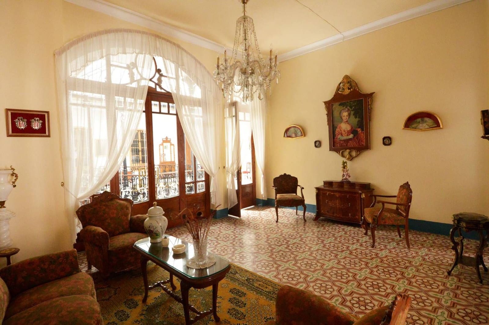 8 soveværelse Byhus til salg i Rute med swimmingpool - € 650.000 (Ref: 5413570)