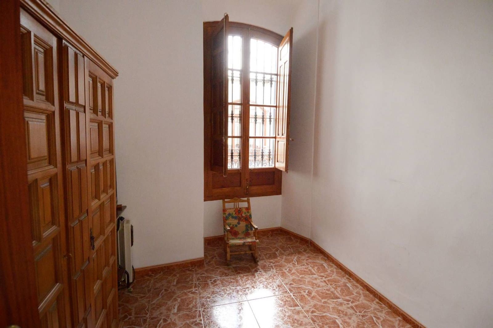 8 soveværelse Byhus til salg i Rute med swimmingpool - € 650.000 (Ref: 5413570)