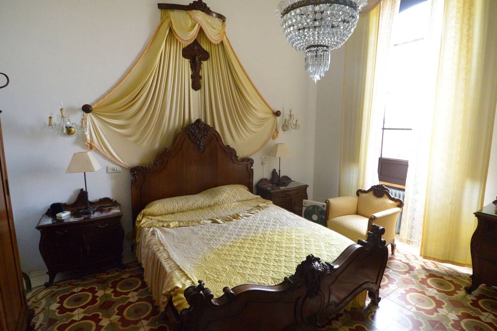 8 soveværelse Byhus til salg i Rute med swimmingpool - € 650.000 (Ref: 5413570)