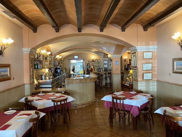 Restaurant/Bar for sale in Rute - € 500,000 (Ref: 5943728)
