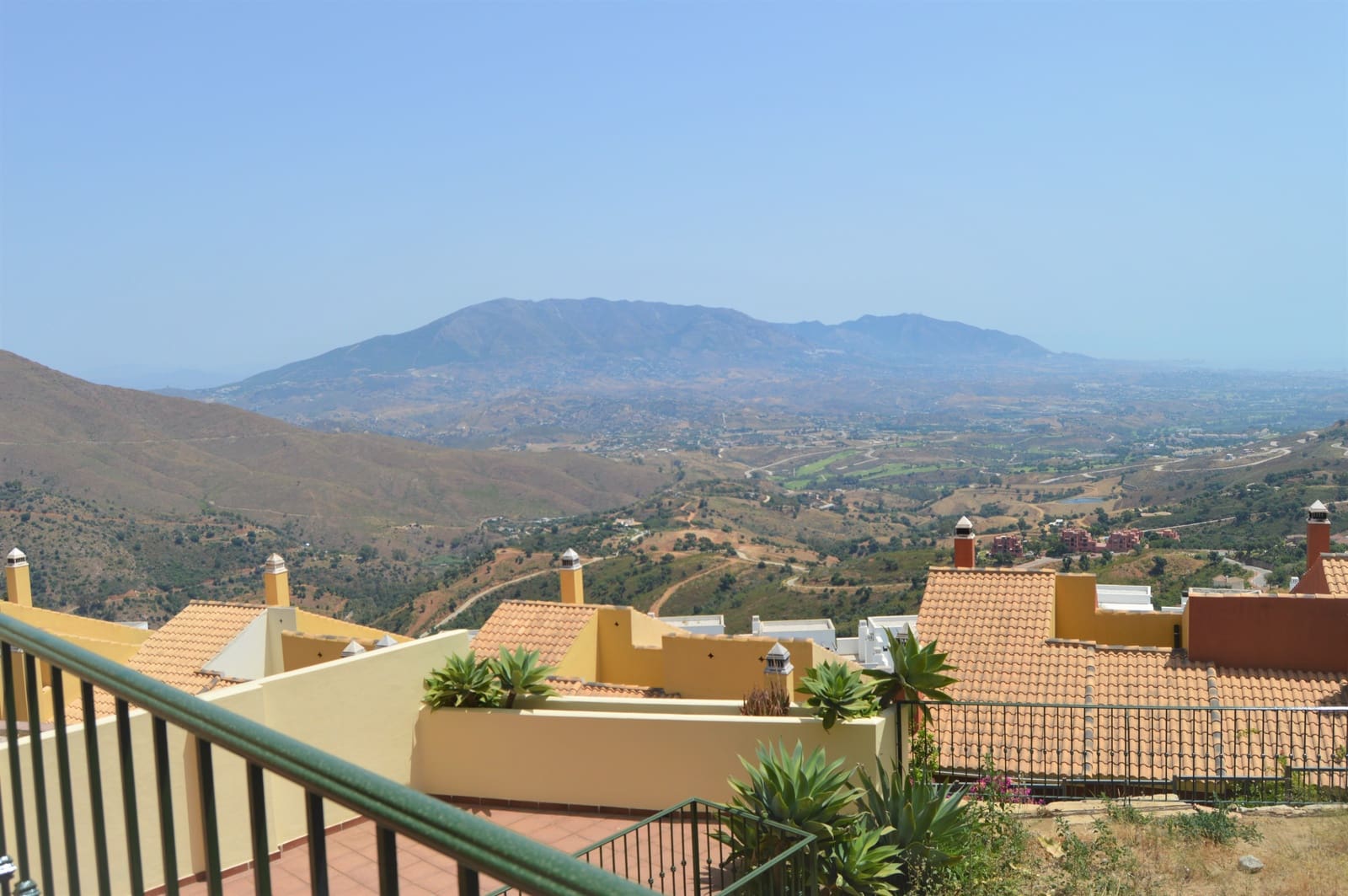 4 soveværelse Byhus til salg i Ojen med garage - € 524.000 (Ref: 6045781)