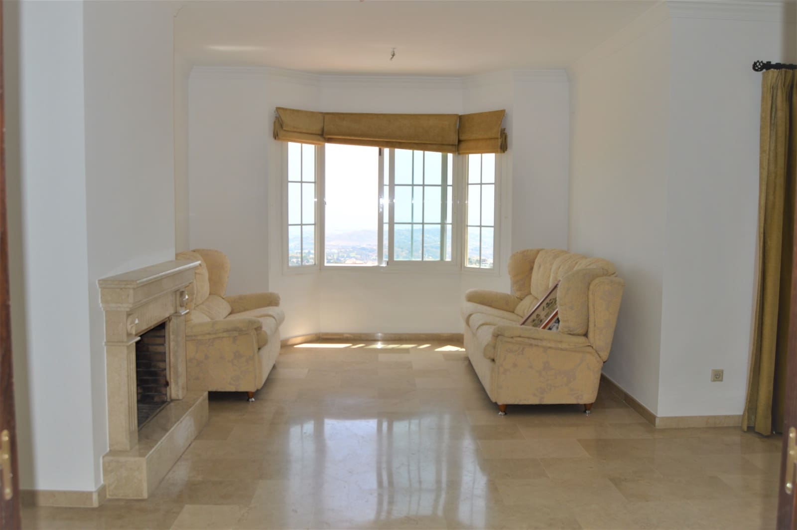 4 soveværelse Byhus til salg i Ojen med garage - € 524.000 (Ref: 6045781)