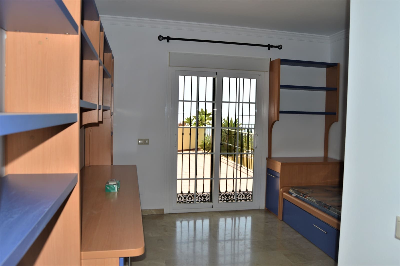 4 soveværelse Byhus til salg i Ojen med garage - € 524.000 (Ref: 6045781)