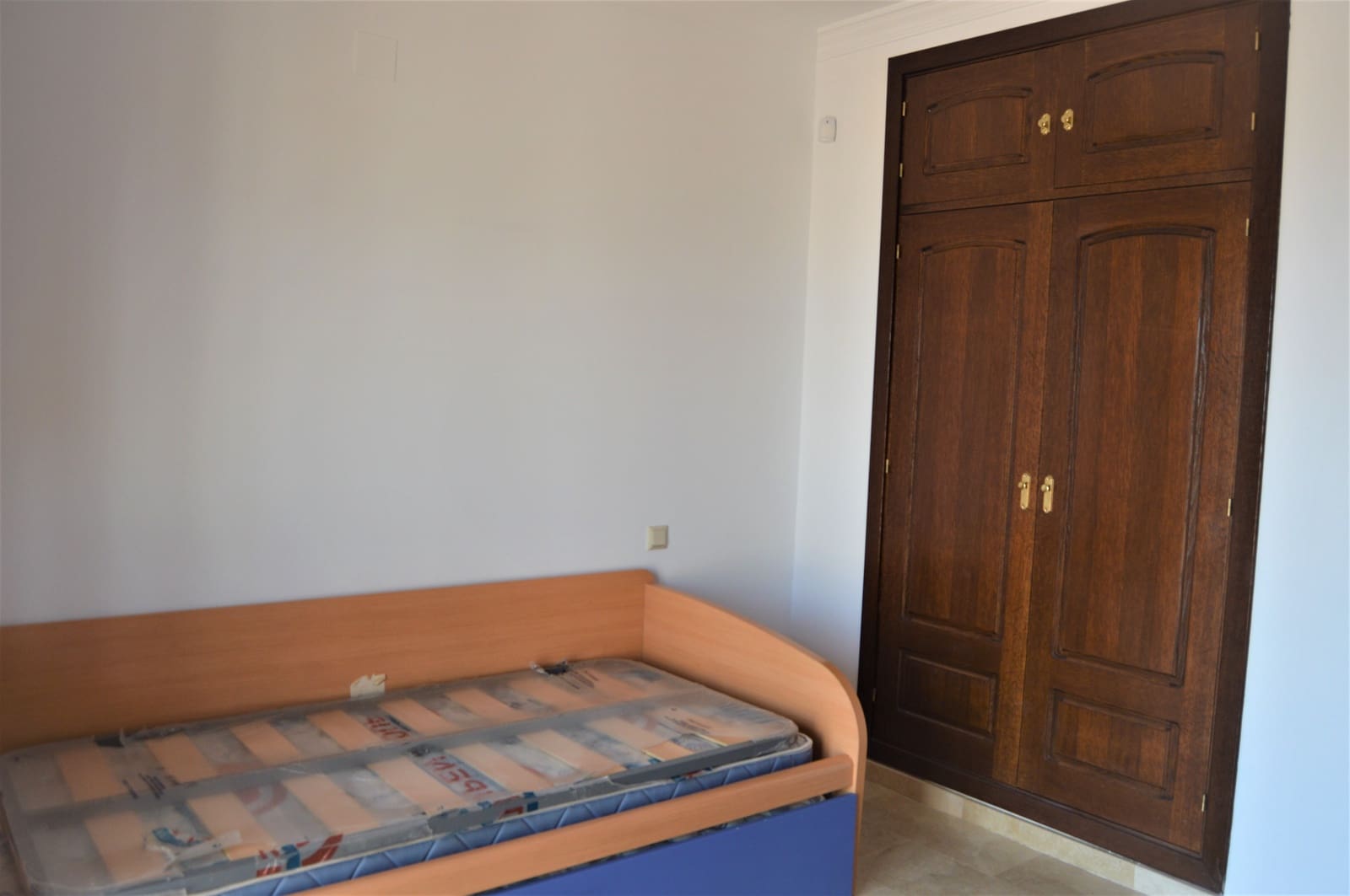 4 soveværelse Byhus til salg i Ojen med garage - € 524.000 (Ref: 6045781)