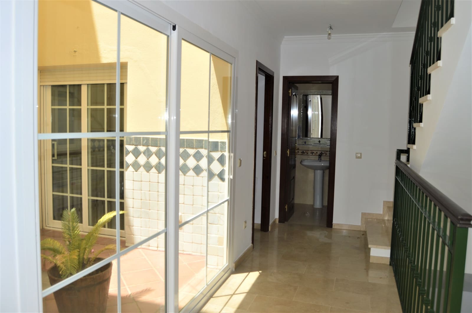 4 soveværelse Byhus til salg i Ojen med garage - € 524.000 (Ref: 6045781)