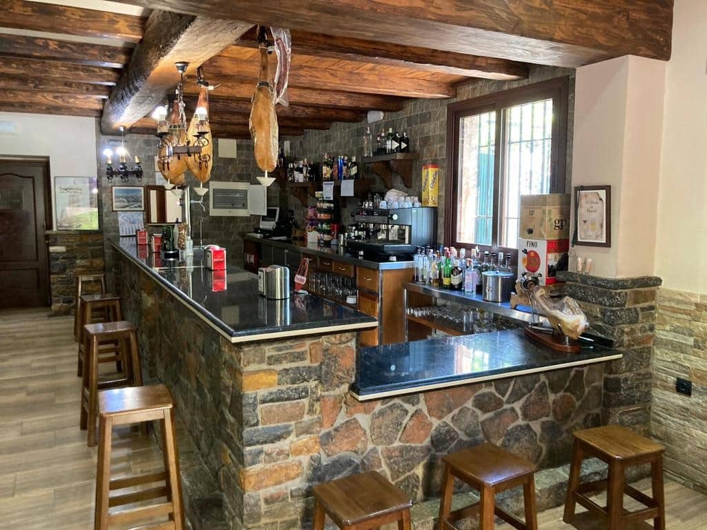 3 soverom Restaurant/Bar til salgs i Rute med svømmebasseng garasje - € 1 100 000 (Ref: 6365370)