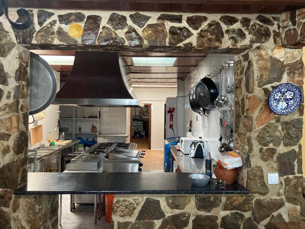 3 soverom Restaurant/Bar til salgs i Rute med svømmebasseng garasje - € 1 100 000 (Ref: 6365370)