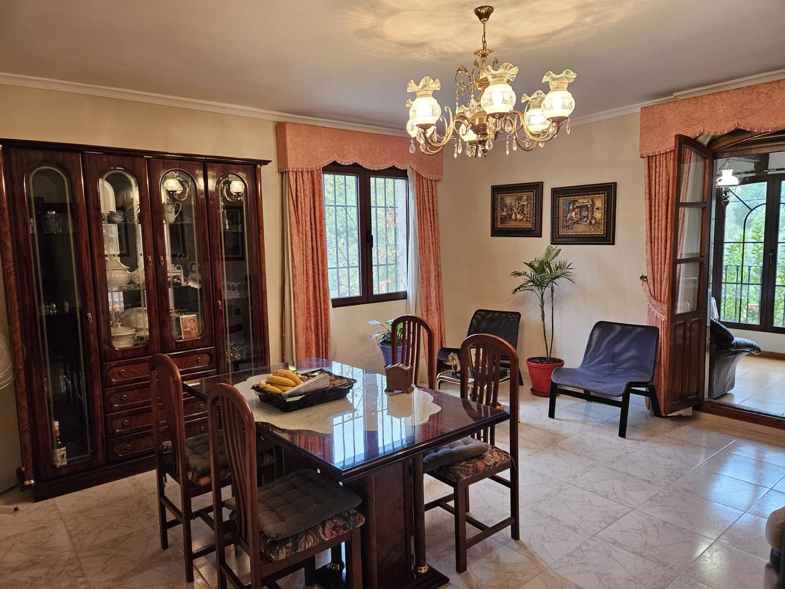 3 soverom Restaurant/Bar til salgs i Rute med svømmebasseng garasje - € 1 100 000 (Ref: 6365370)