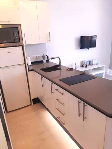 1 soverom Strandleiligheter til leie i Zona Puerto Deportivo, Fuengirola med svømmebasseng - € 1 100 (Ref: 6720448)