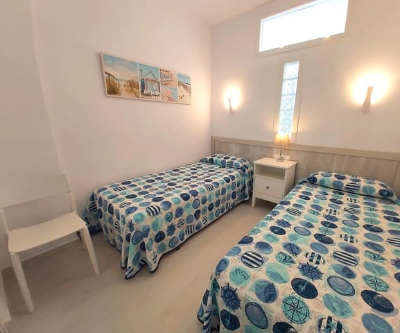 1 soverom Strandleiligheter til leie i Zona Puerto Deportivo, Fuengirola med svømmebasseng - € 1 100 (Ref: 6720448)