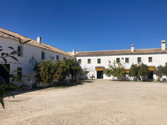 36 sovrum Finca/Hus på landet till salu i Rute med garage - 3 500 000 € (Ref: 7464690)