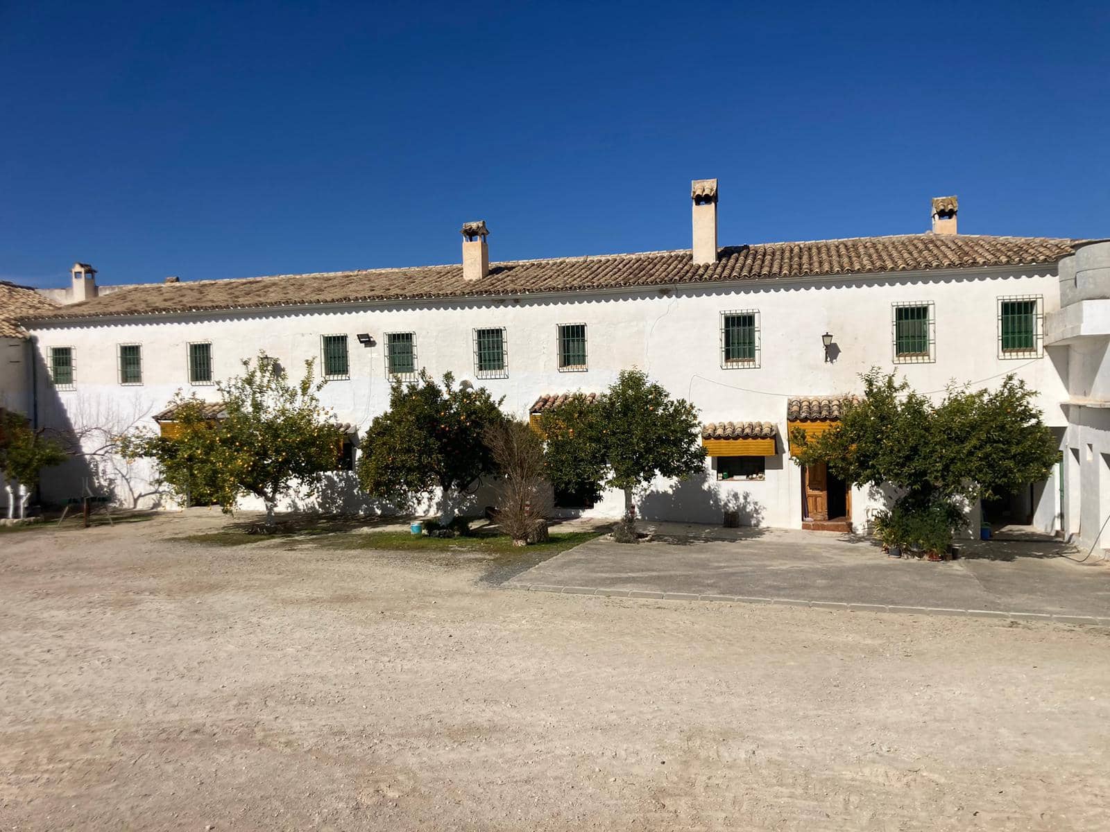 36 soveværelse Finca/Landehus til salg i Rute med garage - € 3.300.000 (Ref: 7464690)