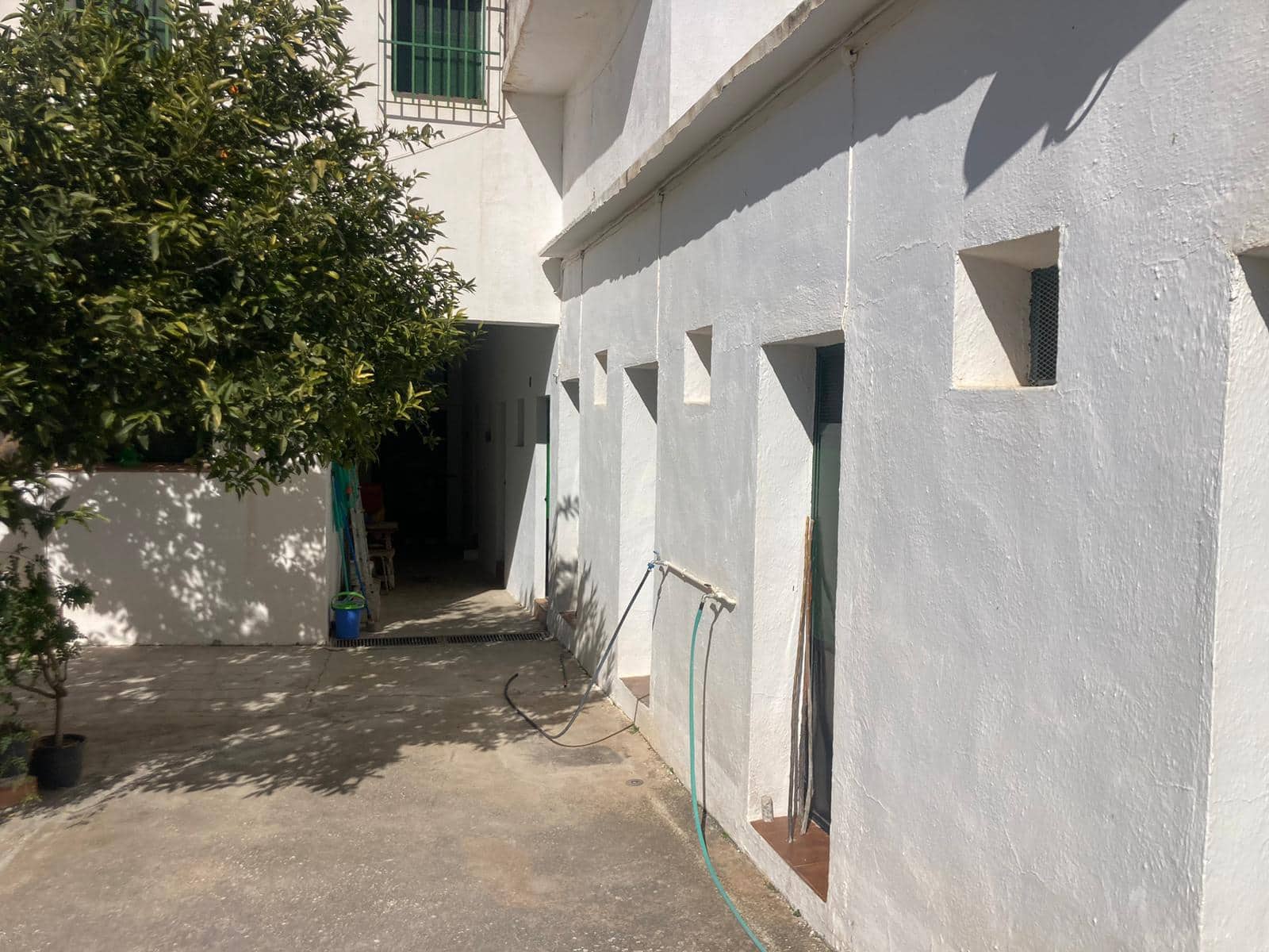 36 soveværelse Finca/Landehus til salg i Rute med garage - € 3.300.000 (Ref: 7464690)