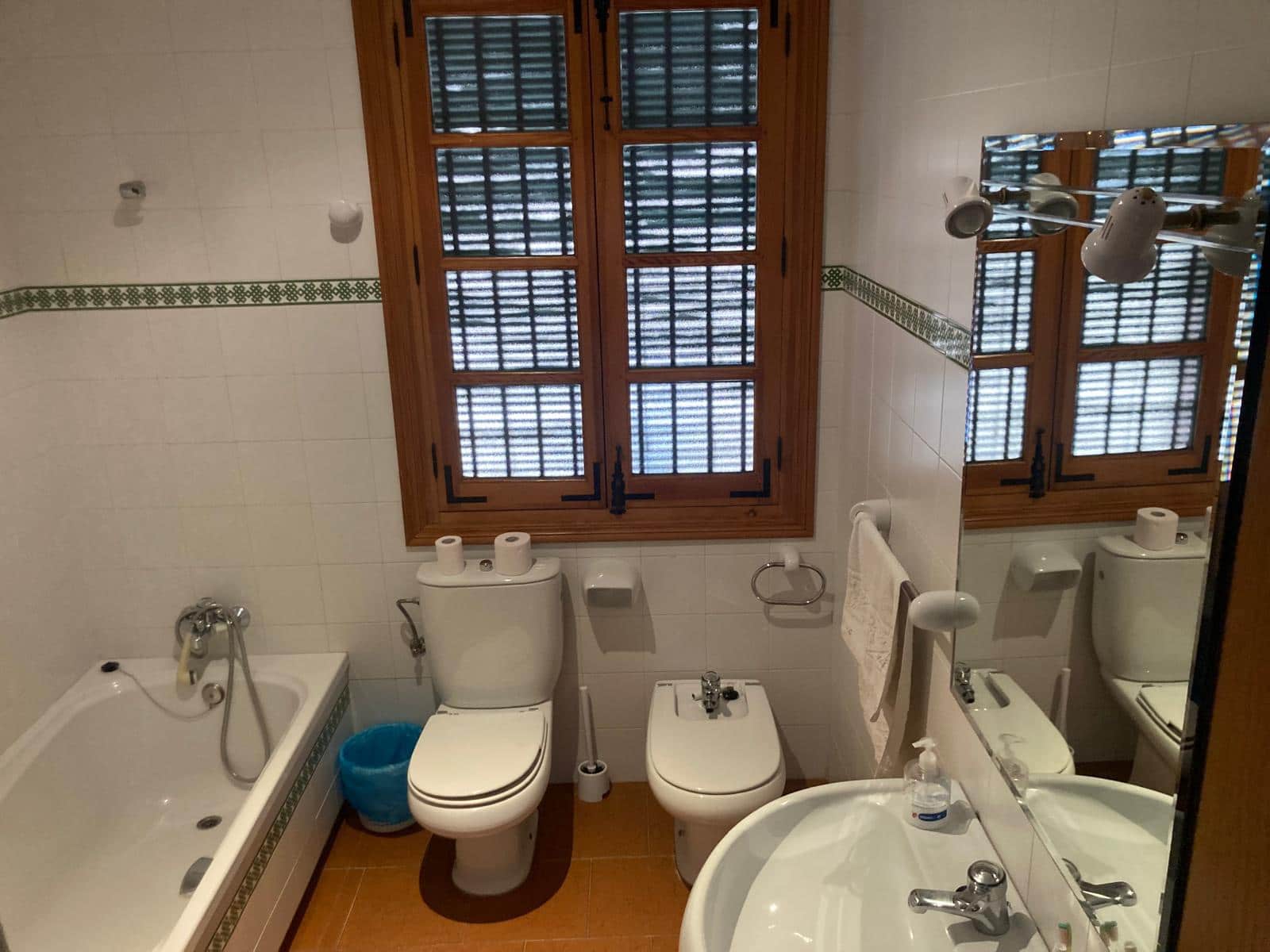 36 soveværelse Finca/Landehus til salg i Rute med garage - € 3.300.000 (Ref: 7464690)