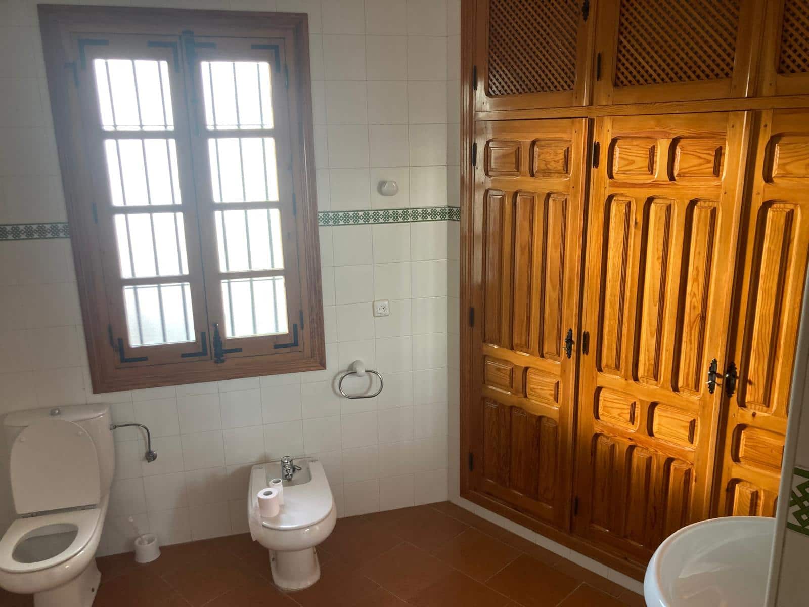 36 soveværelse Finca/Landehus til salg i Rute med garage - € 3.300.000 (Ref: 7464690)