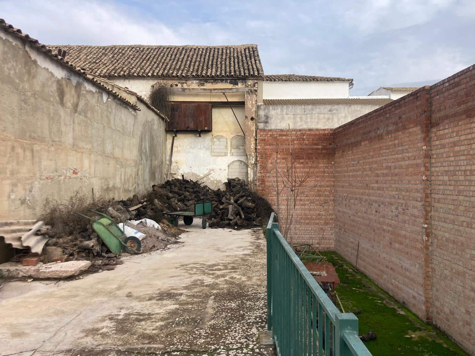 36 soveværelse Finca/Landehus til salg i Rute med garage - € 3.300.000 (Ref: 7464690)