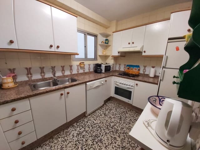3 makuuhuone Ranta-asunto vuokrattavana paikassa Zona Puerto Deportivo, Fuengirola - 1 150 € (Ref: 7510533)