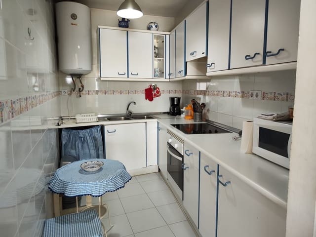 2 bedroom Beach Apartment for rent in Zona Puerto Deportivo, Fuengirola - € 1,330 (Ref: 7603071)