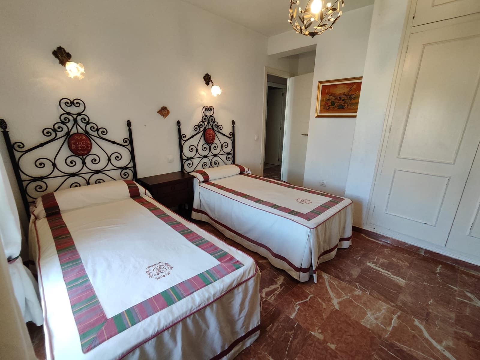 2 soveværelse Strandlejlighed til leje i Fuengirola - € 1.330 (Ref: 7603071)