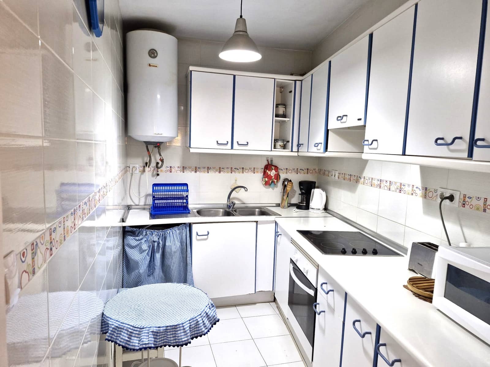 2 bedroom Beach Apartment for rent in Fuengirola - € 1,380 (Ref: 7603071)