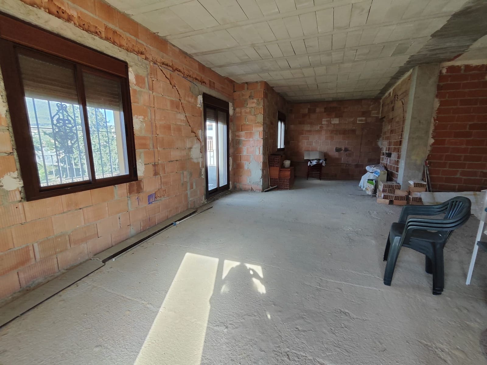 5 bedroom Villa for sale in Rute with garage - € 262,000 (Ref: 7706426)