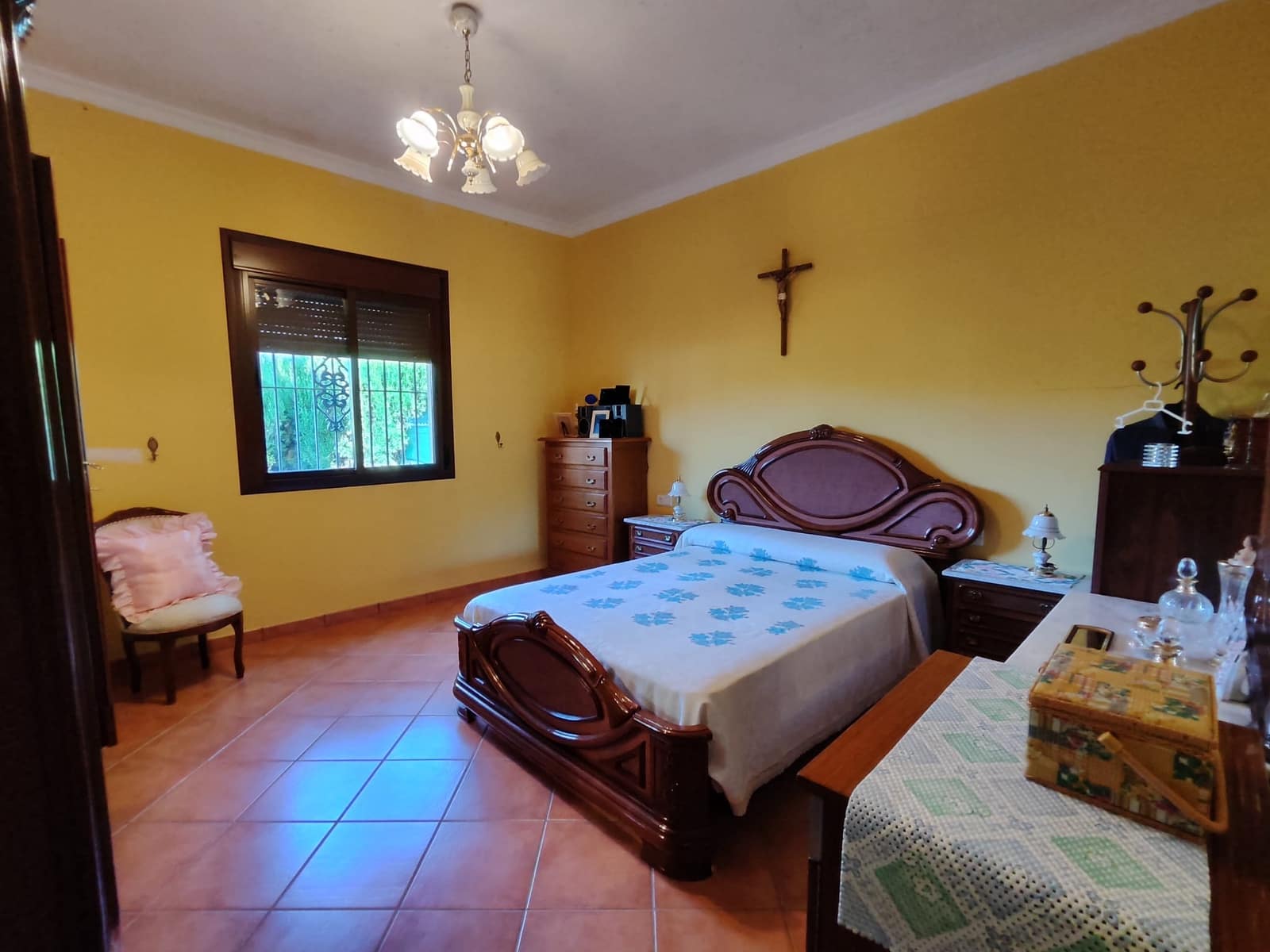 5 bedroom Villa for sale in Rute with garage - € 262,000 (Ref: 7706426)