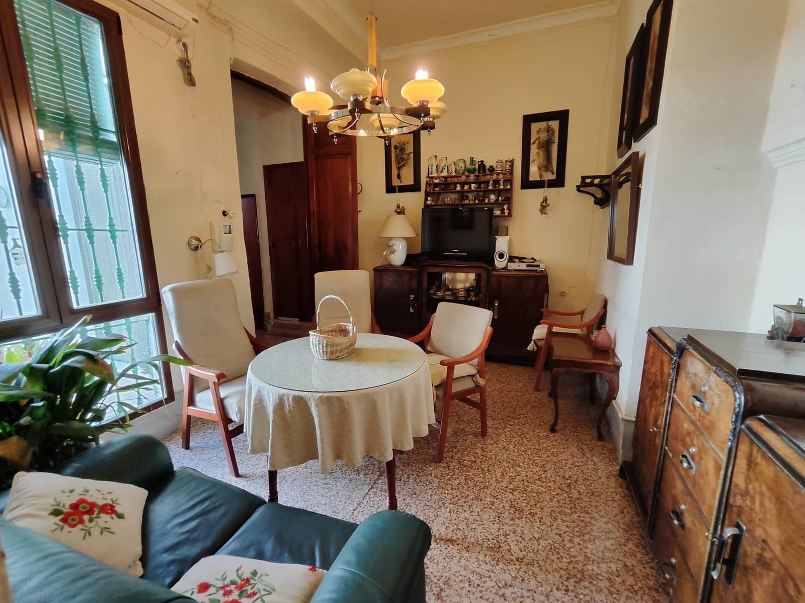 6 soveværelse Rækkehus til salg i Rute med garage - € 330.000 (Ref: 7744936)