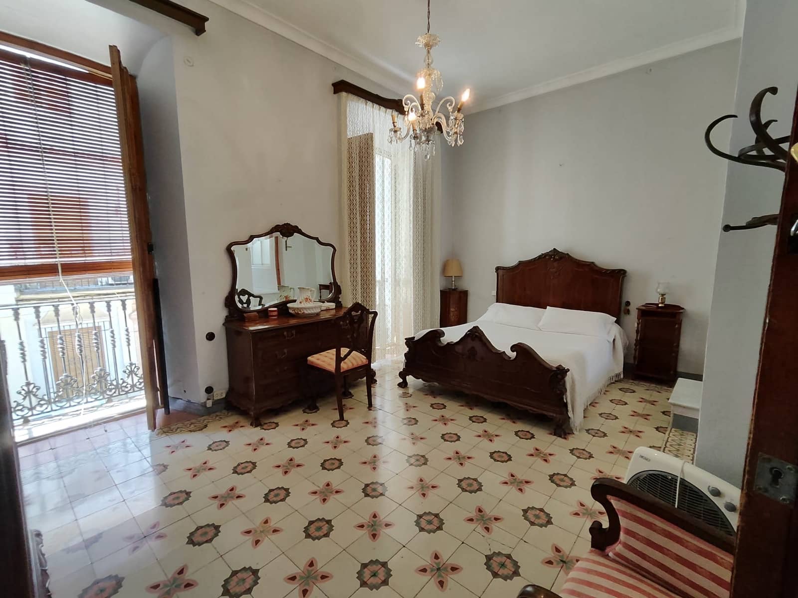 6 soveværelse Rækkehus til salg i Rute med garage - € 330.000 (Ref: 7744936)