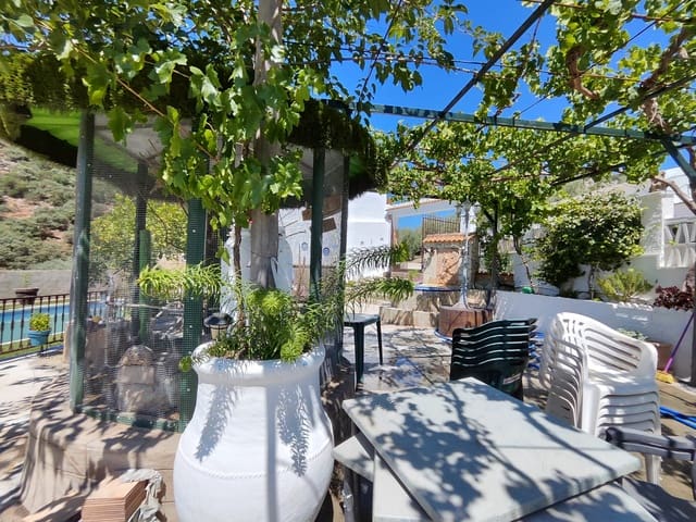 3 slaapkamer Finca/Landhuis te koop in Zambra, Rute met zwembad - € 220.000 (Ref: 7753984)