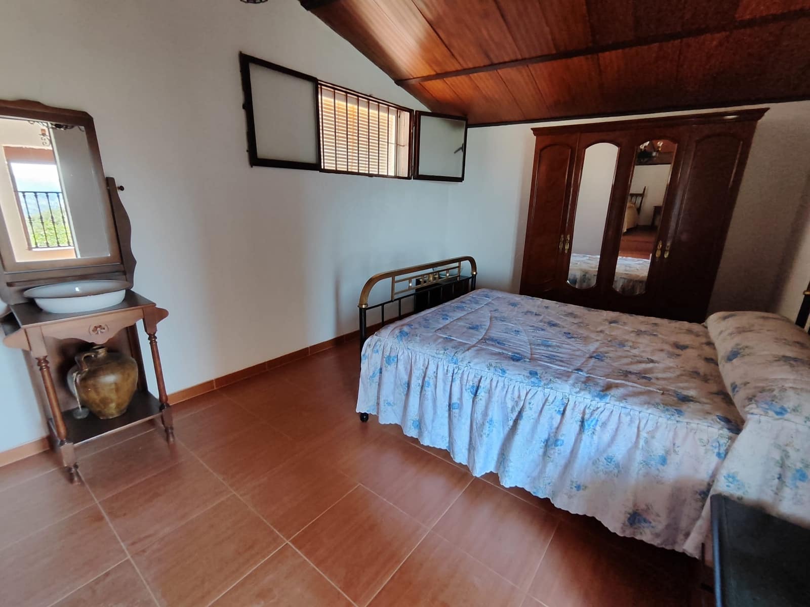 3 slaapkamer Finca/Landhuis te koop in Zambra met zwembad - € 220.000 (Ref: 7753984)