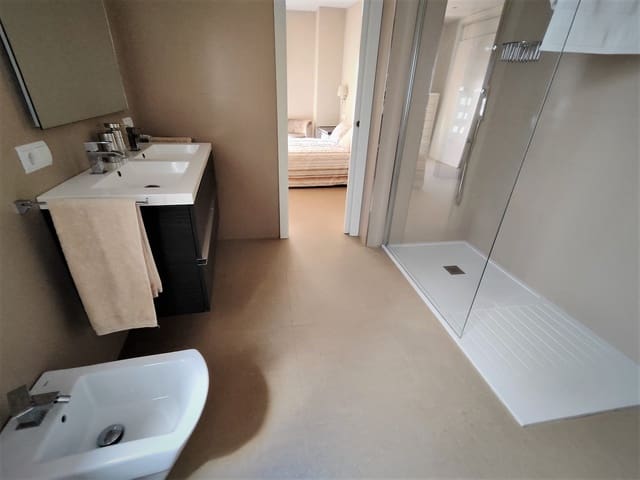 3 camera da letto Appartamento in vendita in Rute - 120.000 € (Rif: 7754954)