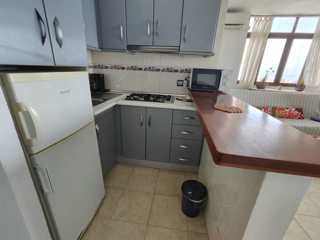 1 makuuhuone Ranta-asunto vuokrattavana paikassa Centro ciudad, Fuengirola - 1 300 € (Ref: 7776435)