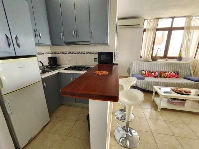 1 makuuhuone Ranta-asunto vuokrattavana paikassa Centro ciudad, Fuengirola - 1 300 € (Ref: 7776435)