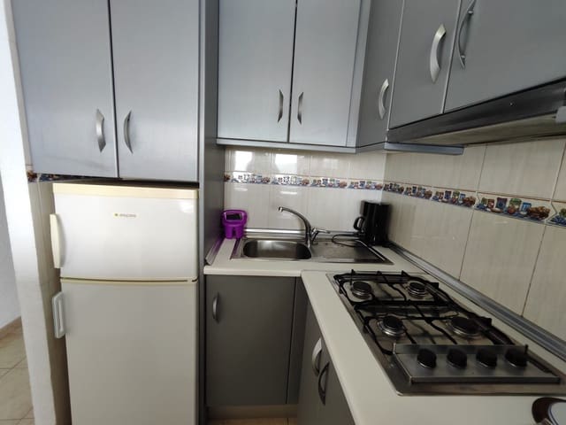 1 makuuhuone Ranta-asunto vuokrattavana paikassa Centro ciudad, Fuengirola - 1 300 € (Ref: 7776435)