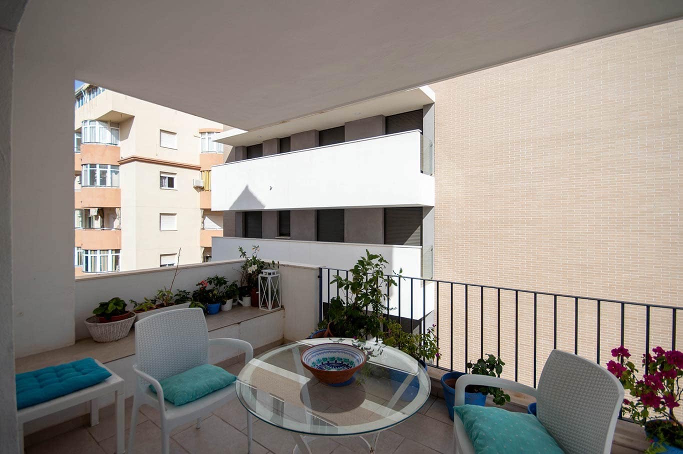 2 bedroom Apartment for rent in Los Boliches , Fuengirola € 850 (Ref 7898879)