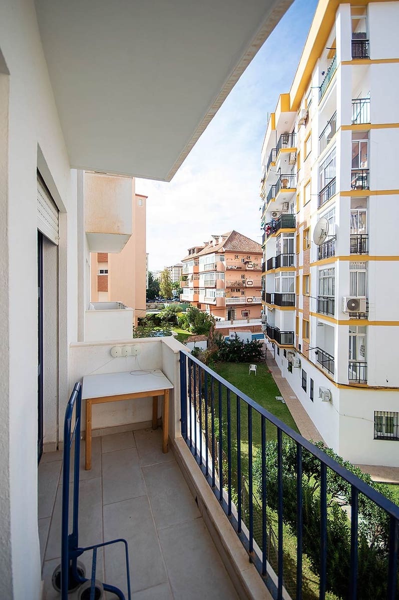 2 bedroom Apartment for rent in Los Boliches , Fuengirola € 850 (Ref 7898879)