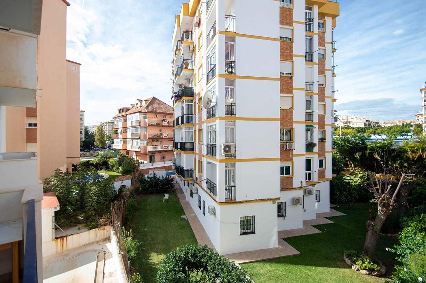 2 bedroom Apartment for rent in Los Boliches , Fuengirola € 850 (Ref 7898879)