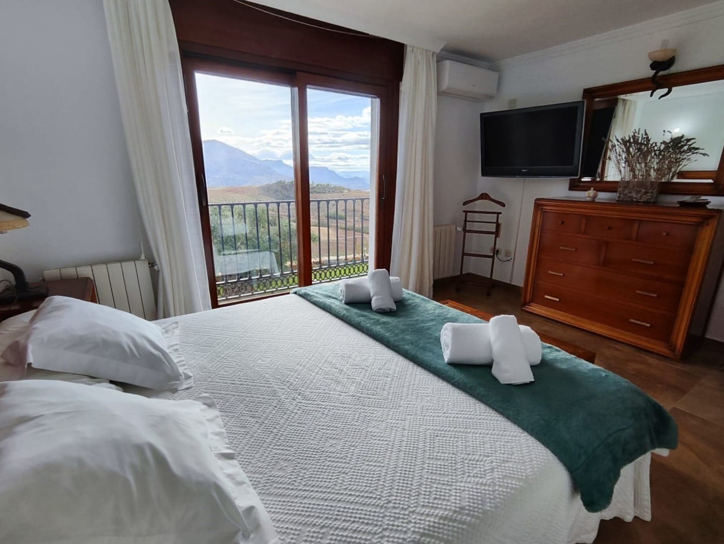 9 soveværelse Finca/Landehus til salg i Antequera med swimmingpool garage - € 2.300.000 (Ref: 7901413)