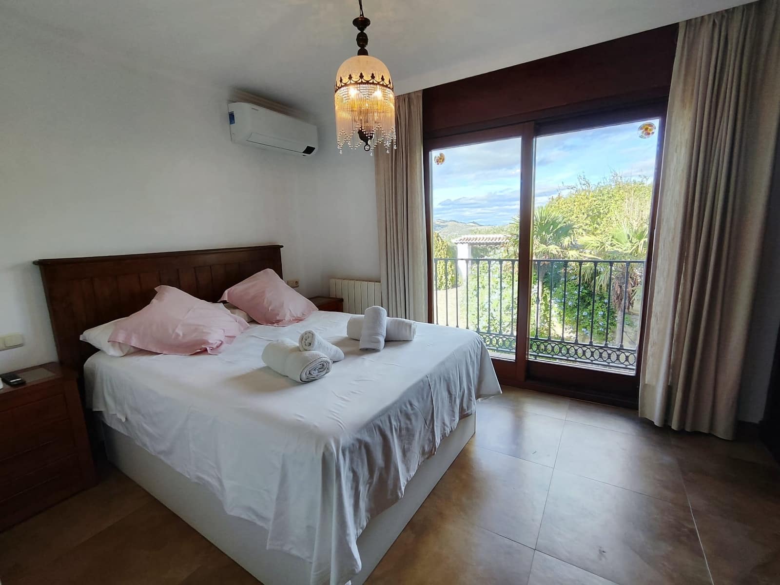 9 soveværelse Finca/Landehus til salg i Antequera med swimmingpool garage - € 2.300.000 (Ref: 7901413)