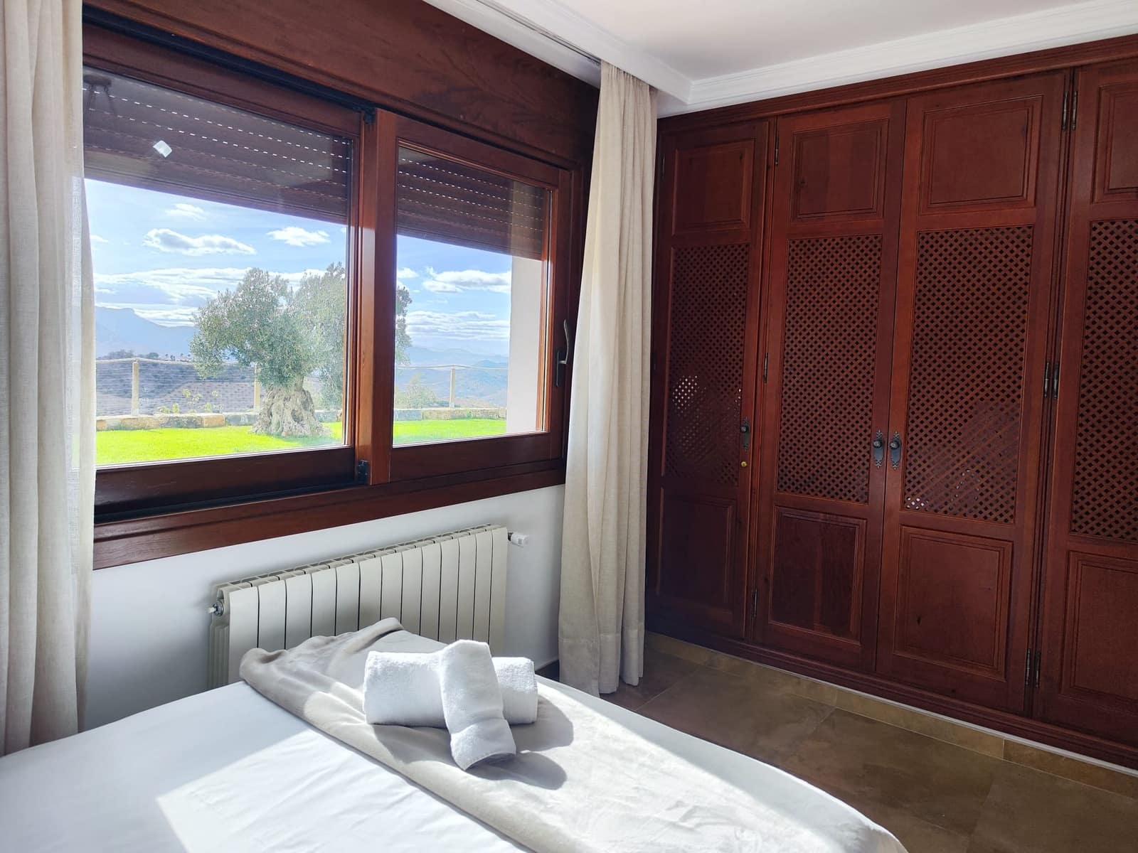 9 soveværelse Finca/Landehus til salg i Antequera med swimmingpool garage - € 2.300.000 (Ref: 7901413)