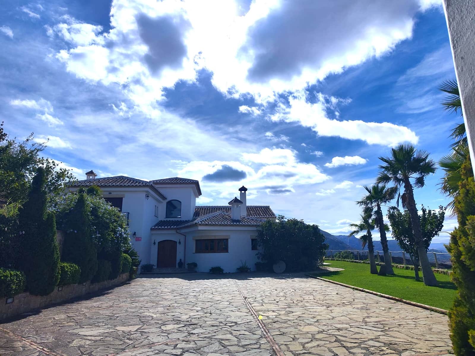 9 soveværelse Finca/Landehus til salg i Antequera med swimmingpool garage - € 2.300.000 (Ref: 7901413)