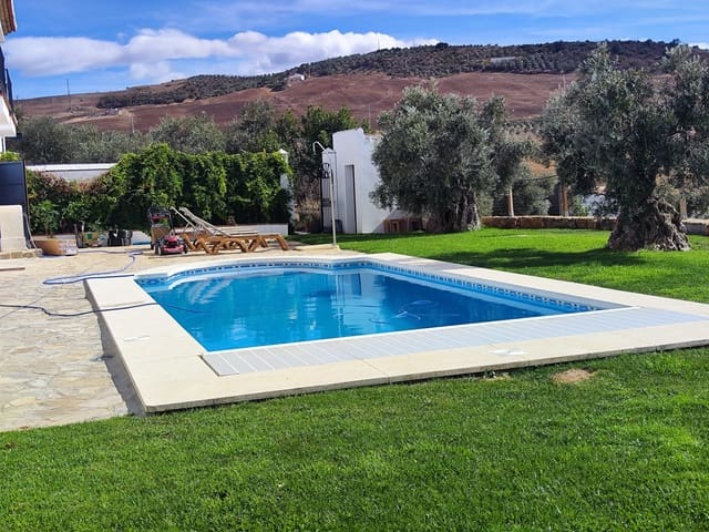9 soveværelse Finca/Landehus til salg i Antequera med swimmingpool garage - € 2.300.000 (Ref: 7901413)