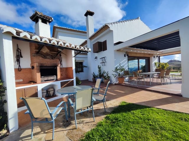 9 soveværelse Finca/Landehus til salg i Antequera med swimmingpool garage - € 2.300.000 (Ref: 7901413)