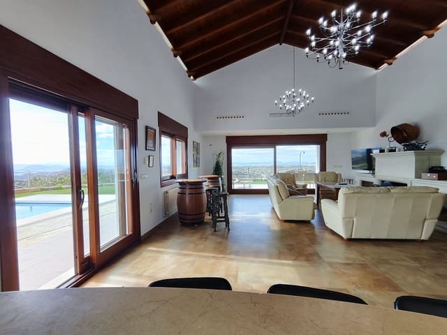 9 soveværelse Finca/Landehus til salg i Antequera med swimmingpool garage - € 2.300.000 (Ref: 7901413)