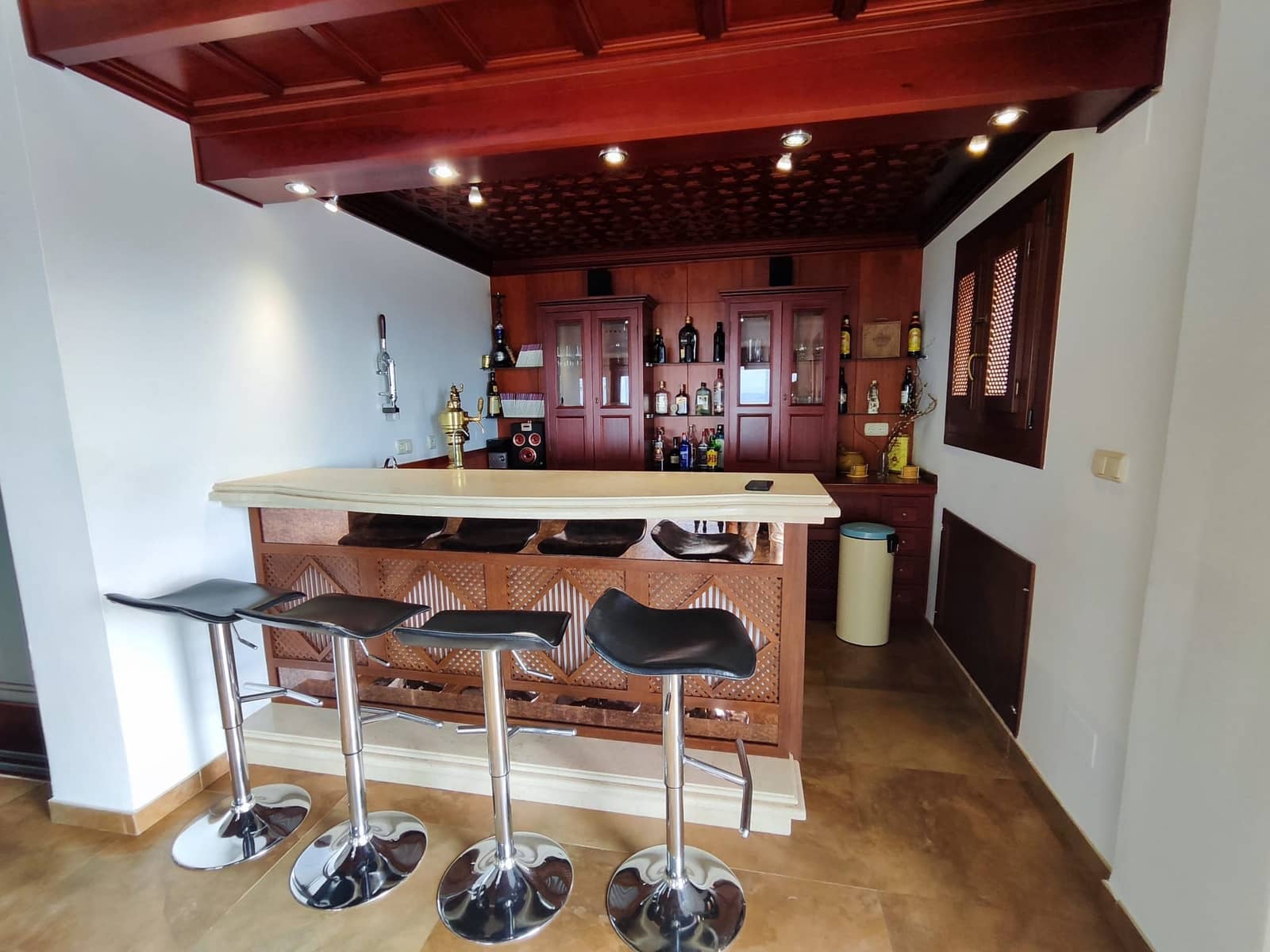 9 soveværelse Finca/Landehus til salg i Antequera med swimmingpool garage - € 2.300.000 (Ref: 7901413)