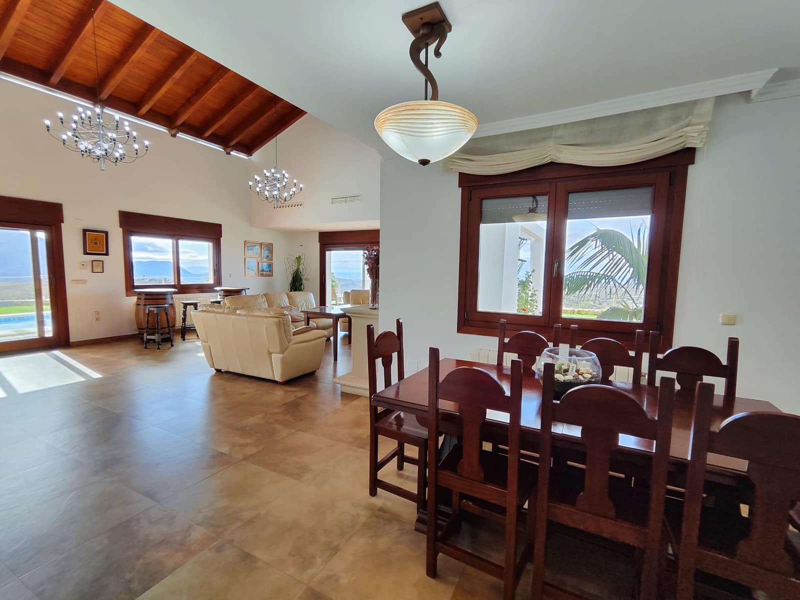 9 soveværelse Finca/Landehus til salg i Antequera med swimmingpool garage - € 2.300.000 (Ref: 7901413)