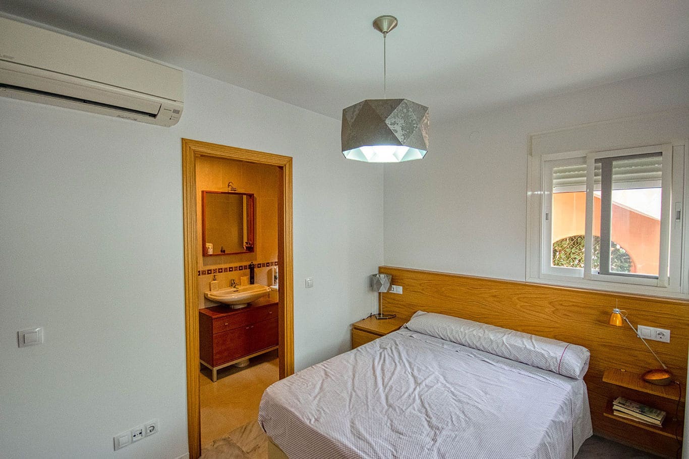 2 soveværelse Strandlejlighed til leje i Fuengirola - € 1.000 (Ref: 8115890)